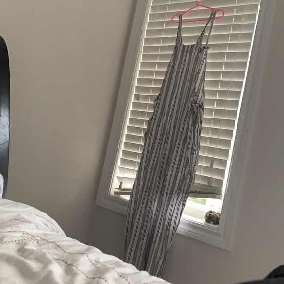 Hollister jumpers - 22 each - Picture 2 of 12